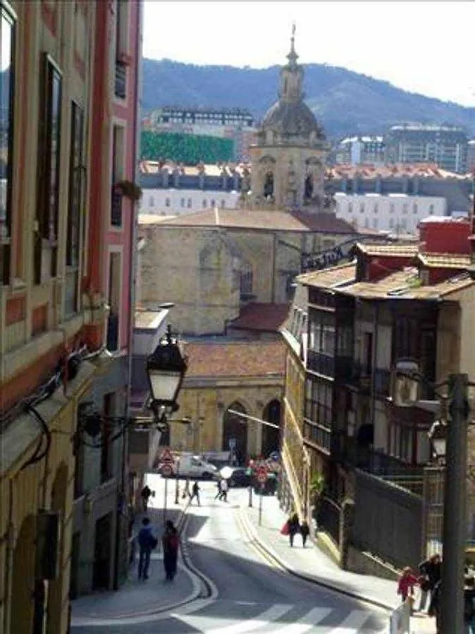 Apartamento Alojamiento en TORRE SOLOKOETXE License LBI227 Bilbao Habitación en casa particular